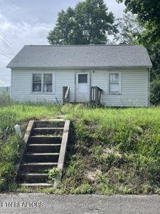 401 Maple St