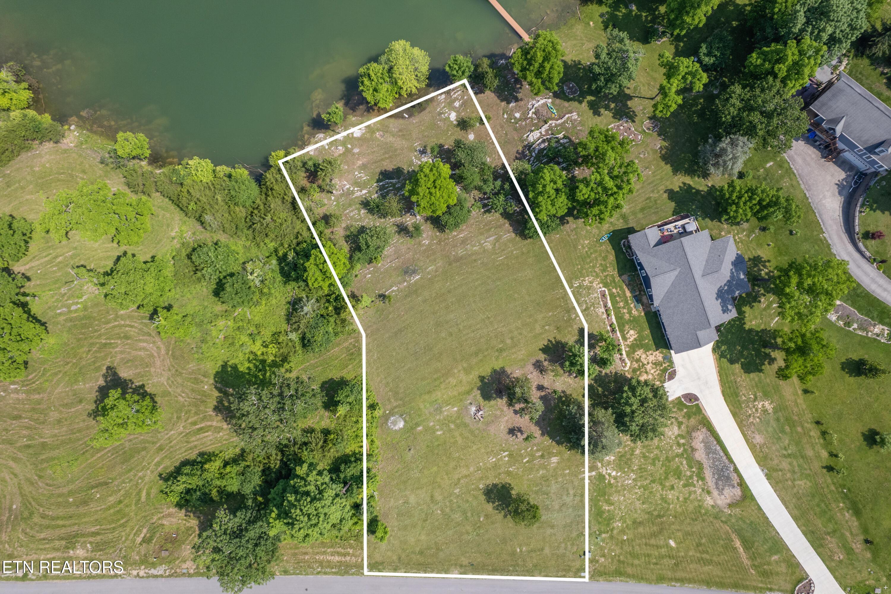 Image 2: Lot 20
