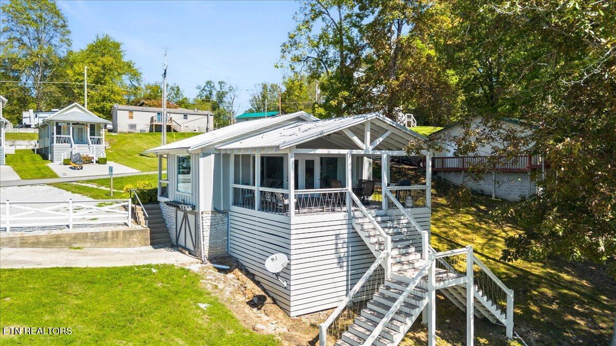 Image 1: 38-HOME 2