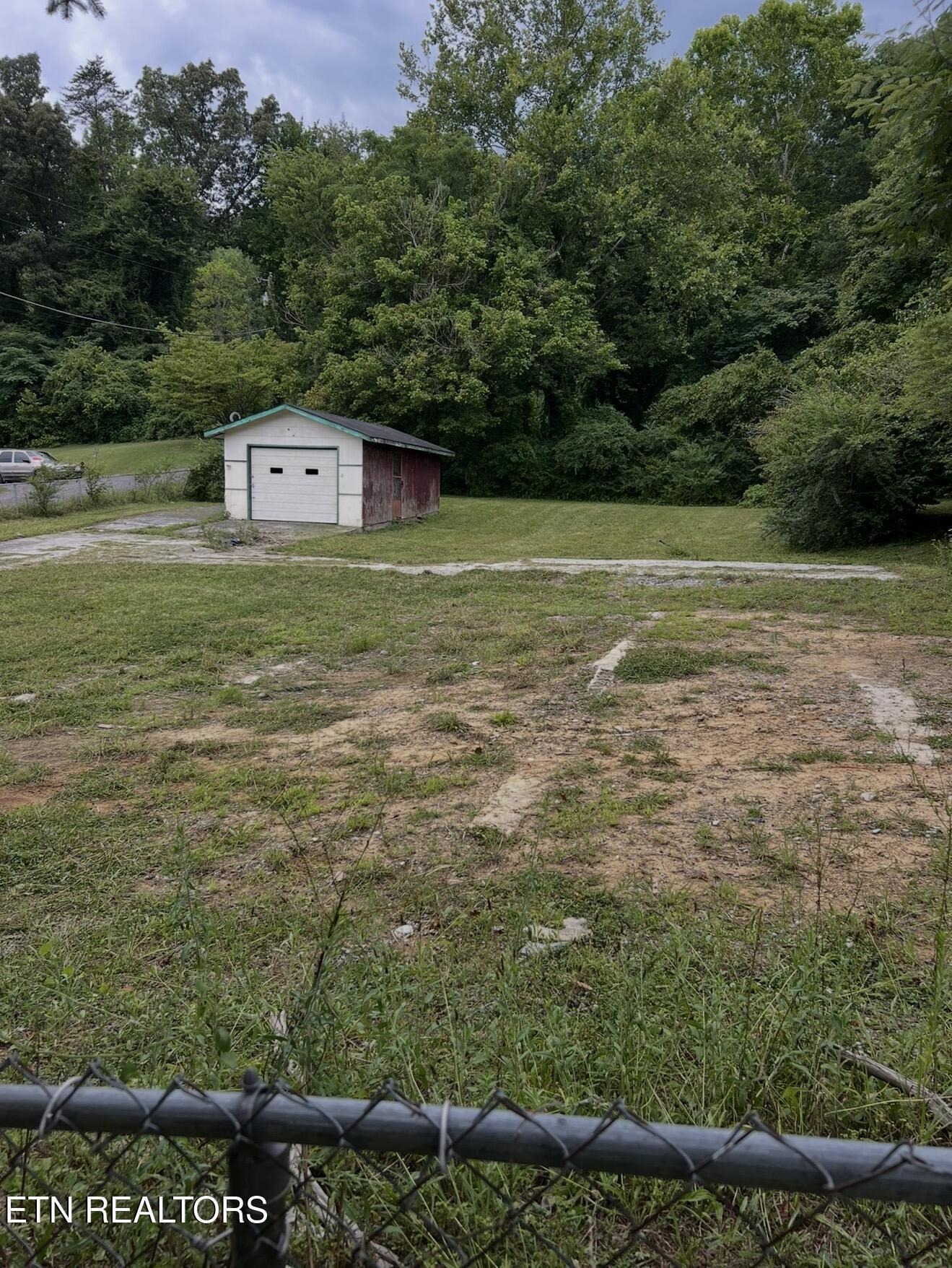 Image 4: side2