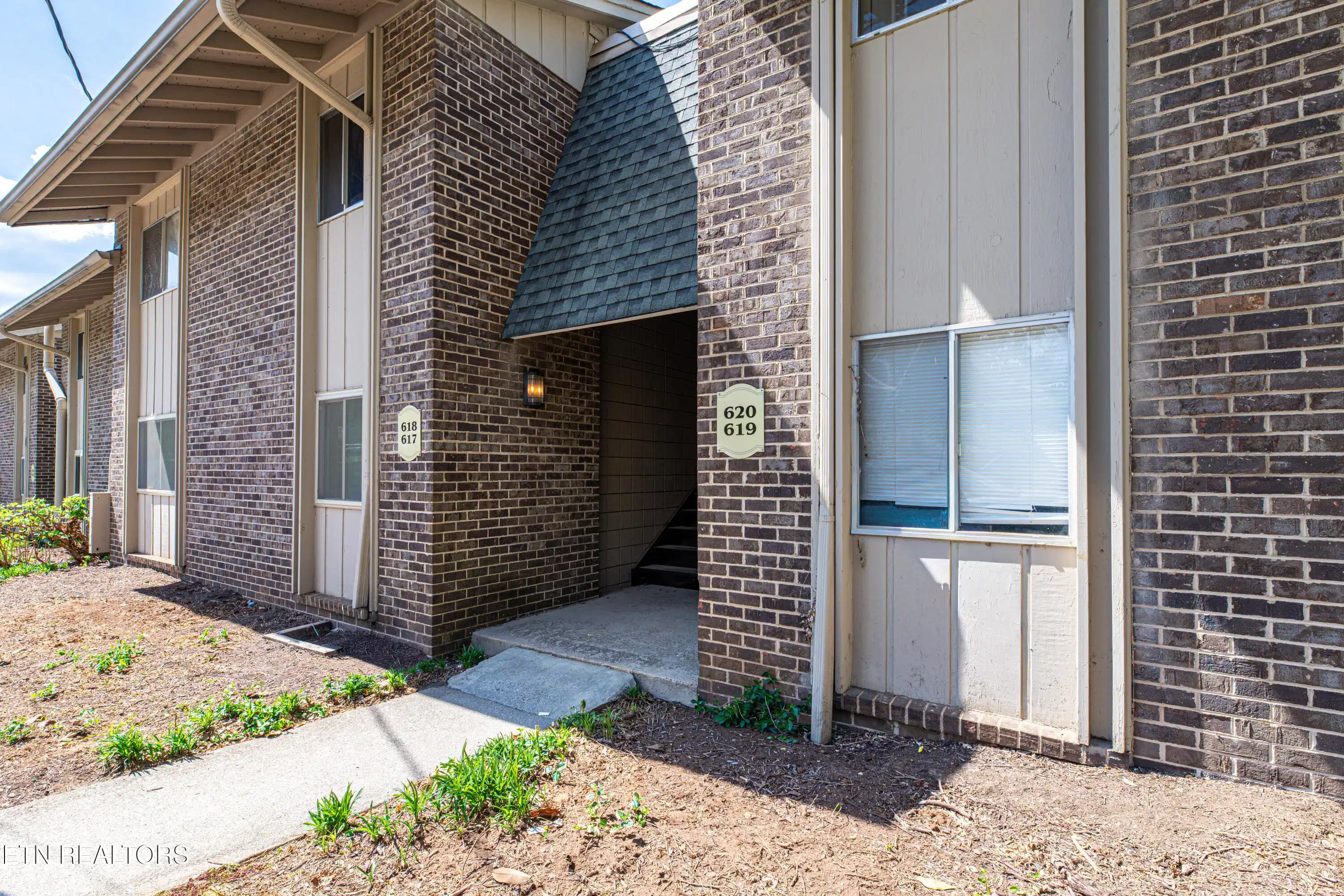 Image 1: 3636 Talihuna Ave (618)-34