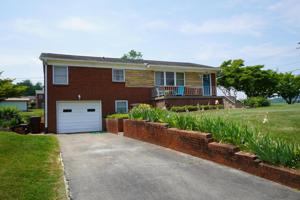 849 W Cherokee Drive