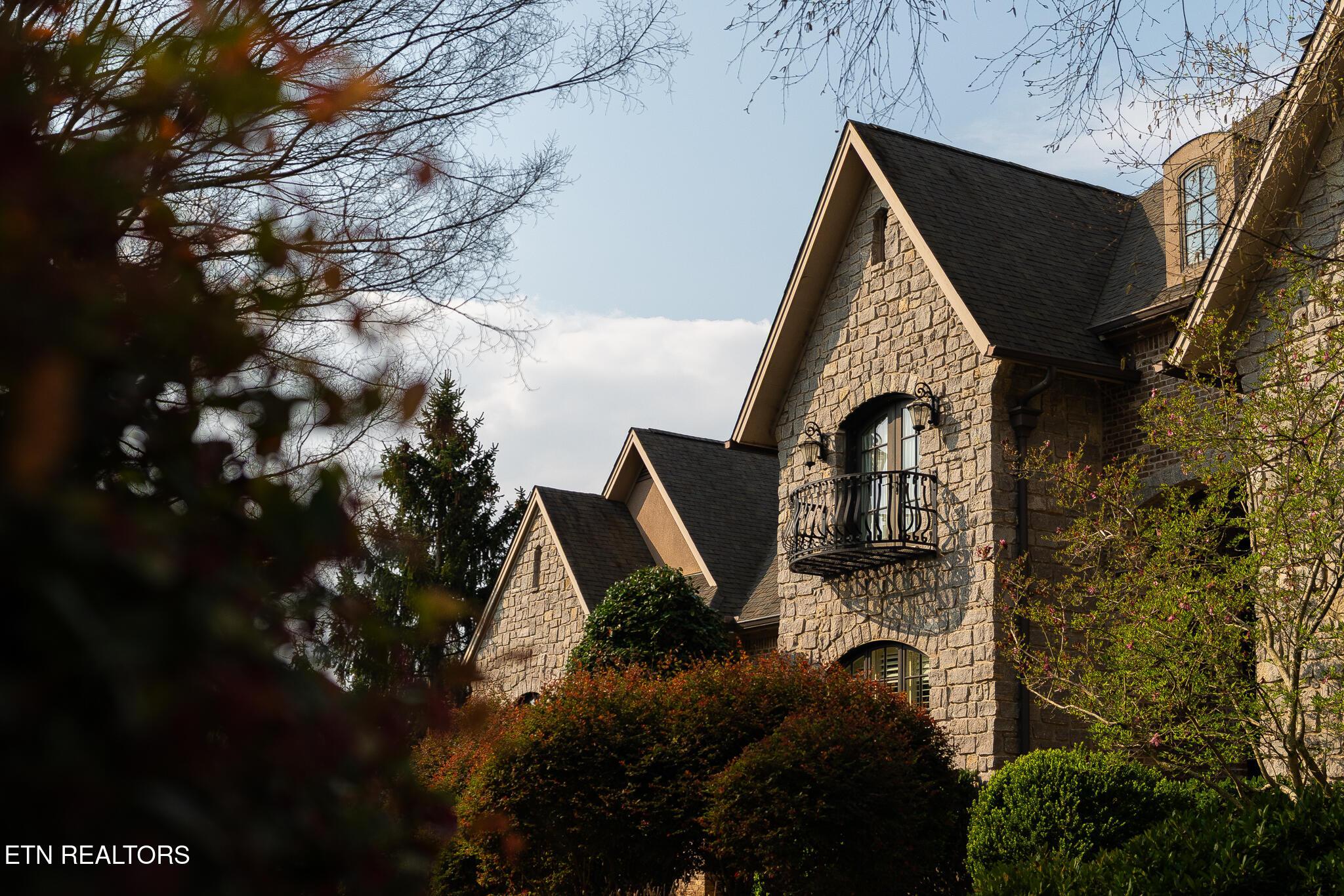 Image 3: 573 Stone Vista Ln