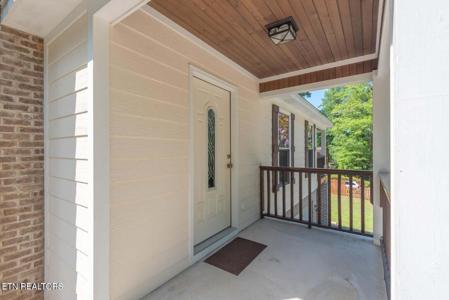 120 Loudon Lane