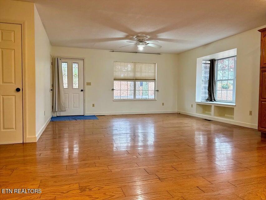 Image 3: front room Windy Cove