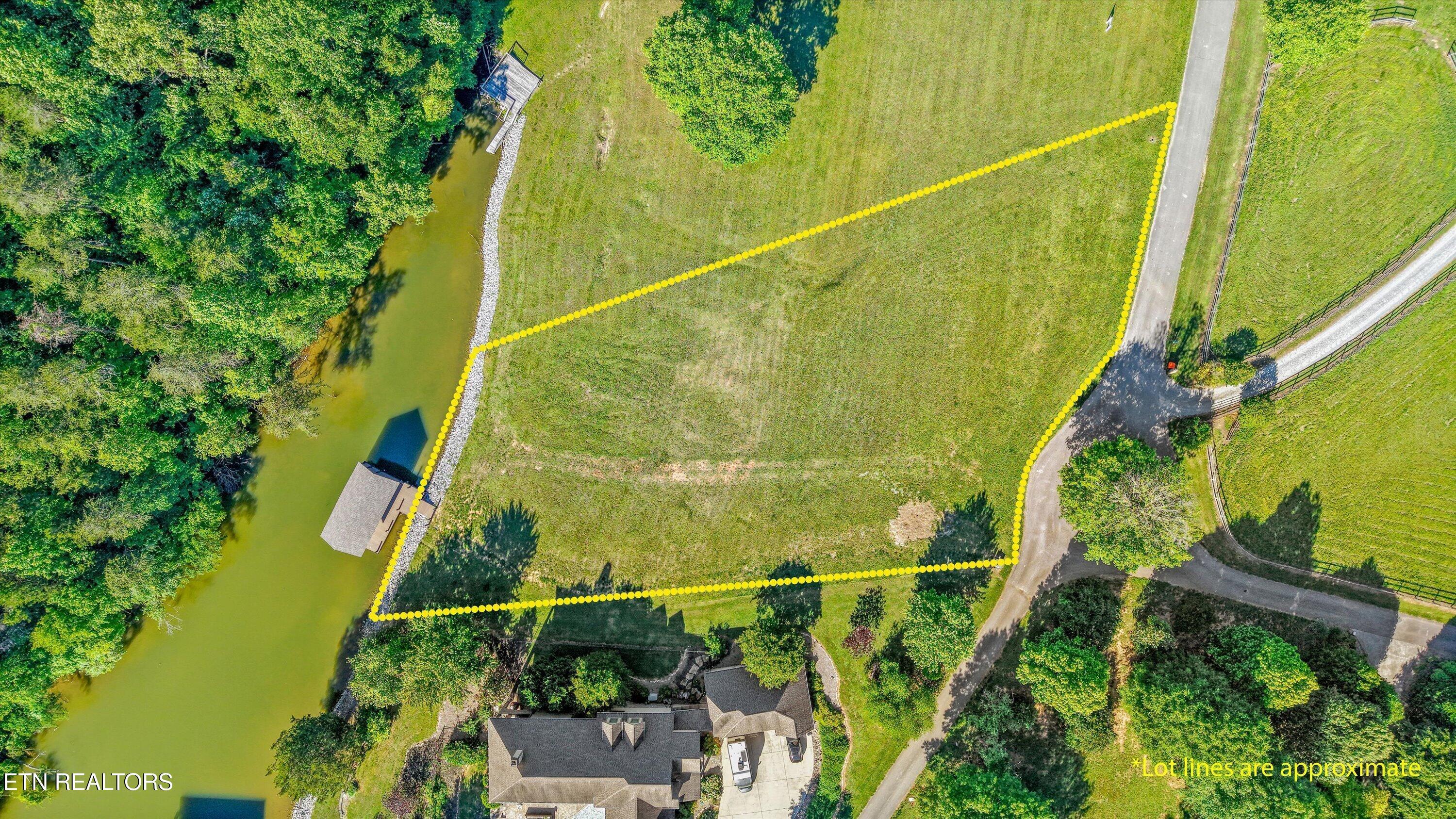 Image 4: 02-3842 Attley Dr012