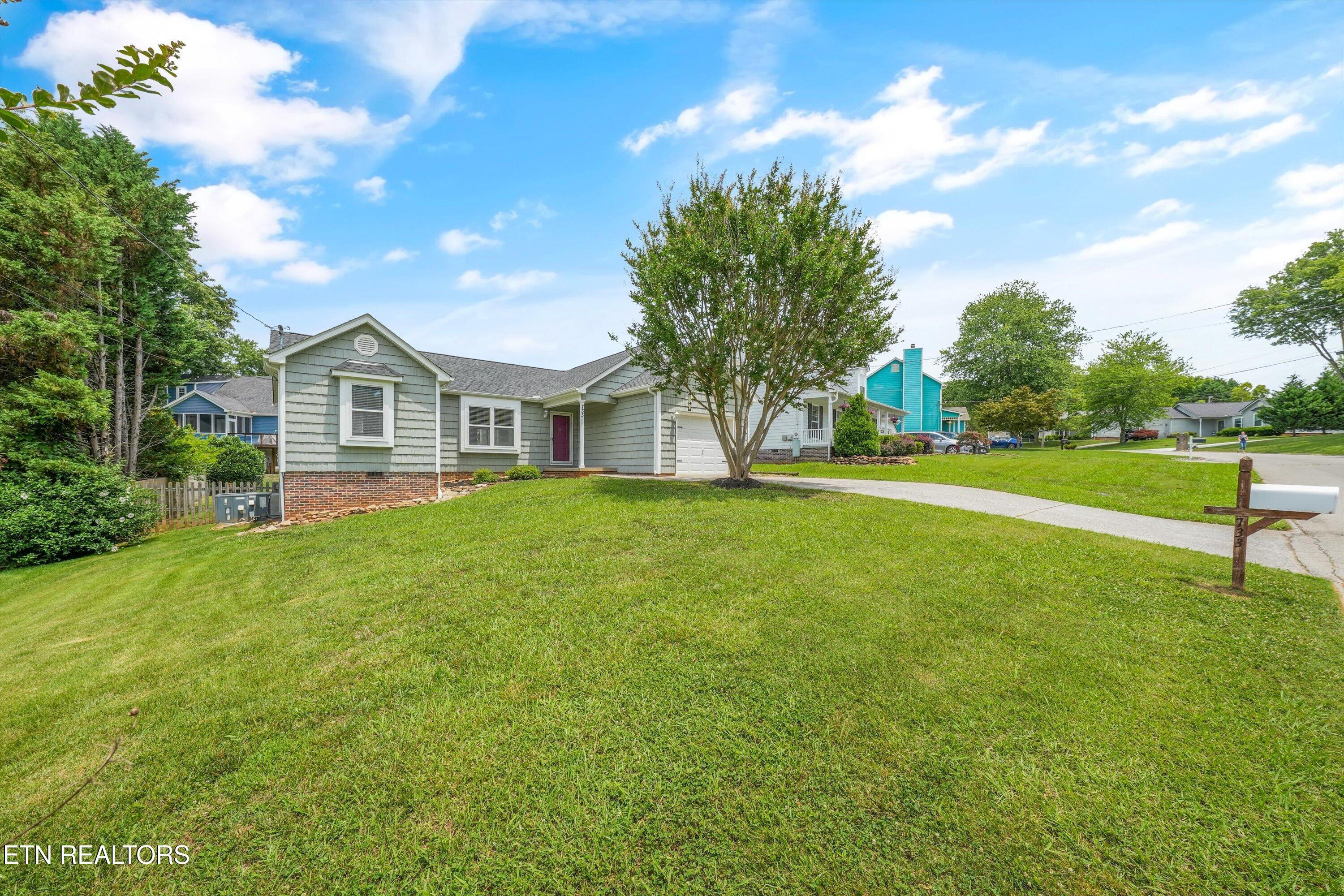 Image 4: 03-733 Summerdale Dr27