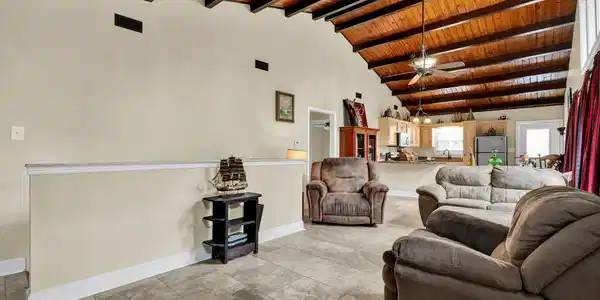 Image 3: 33-web-or-mls-DSC02341