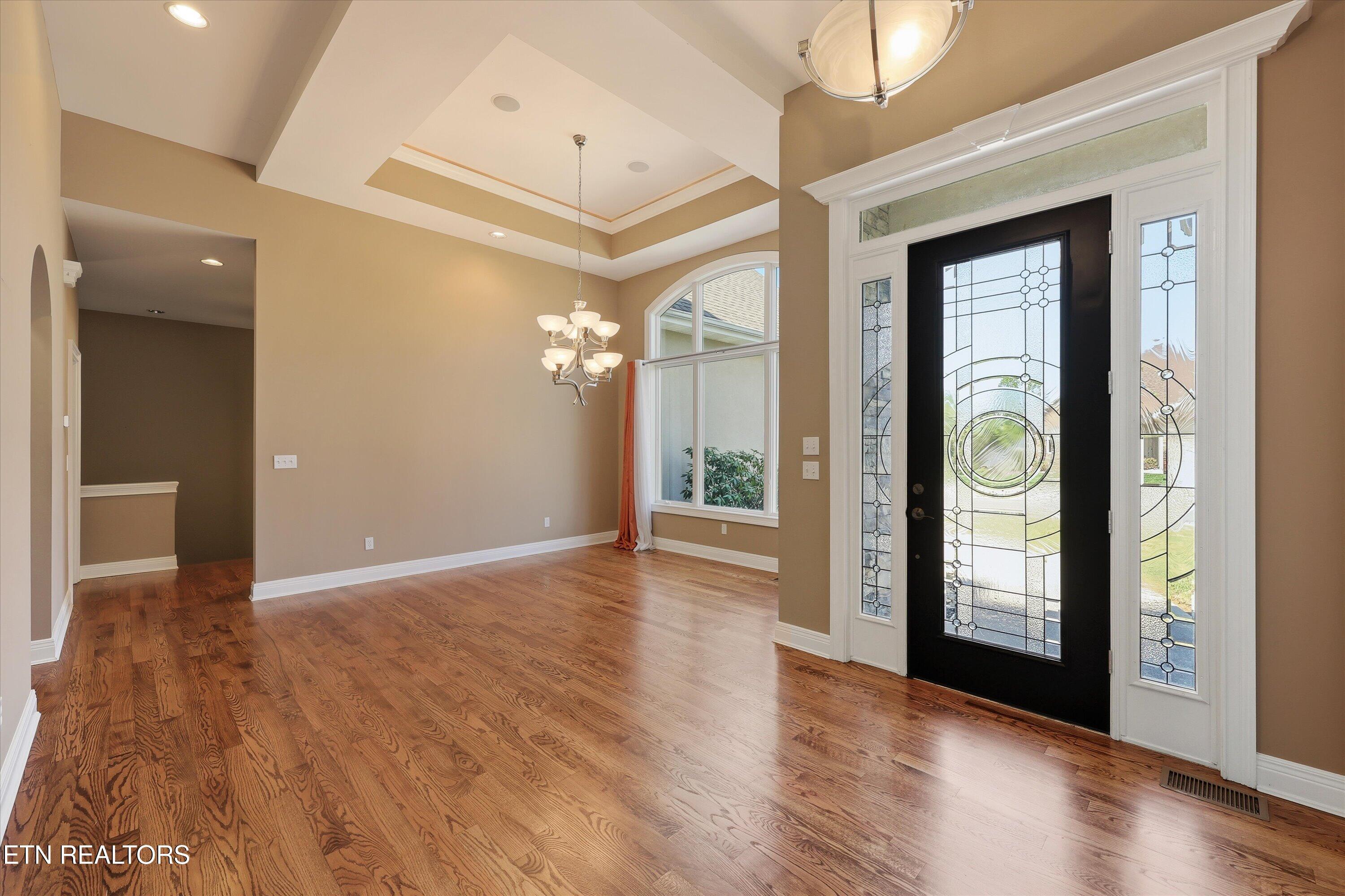 Image 3: Formal Dining
