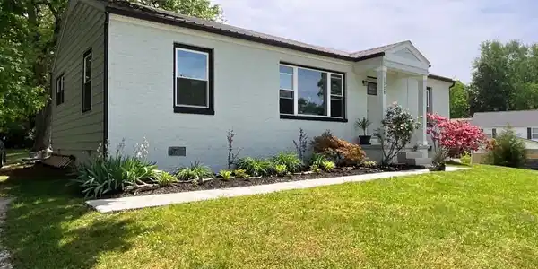 1328 Byrd Circle