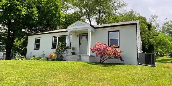 Image 3: Side House