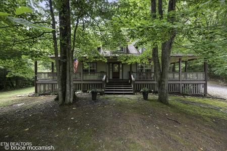 536 E Norris Point Rd