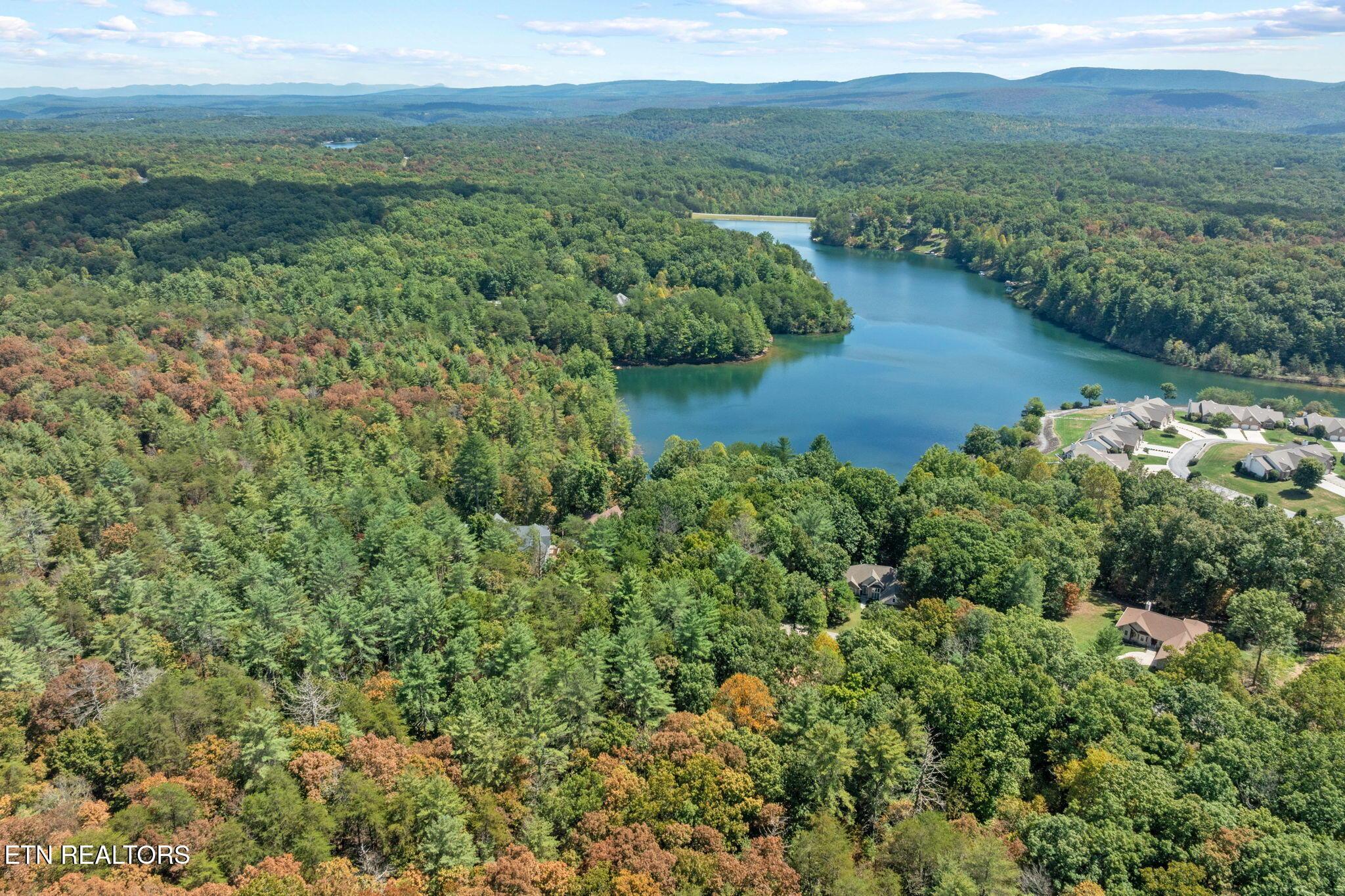 Image 3: 1-web-or-mls-33-hunterwood-ct