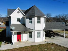 212 Railroad St