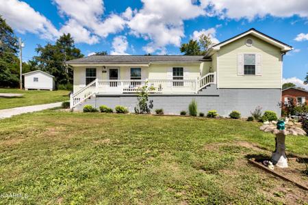 297 Lake Shore Lane