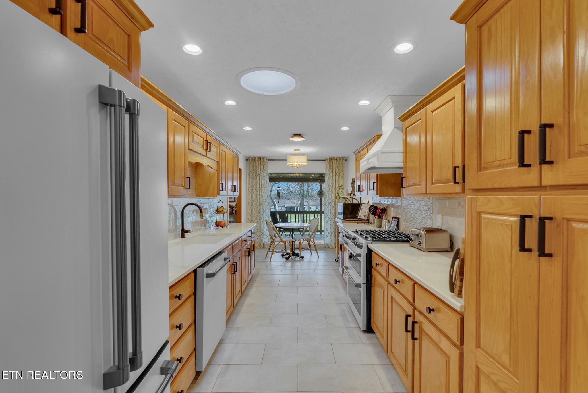 Image 3: 3026 Seminole Loop-07