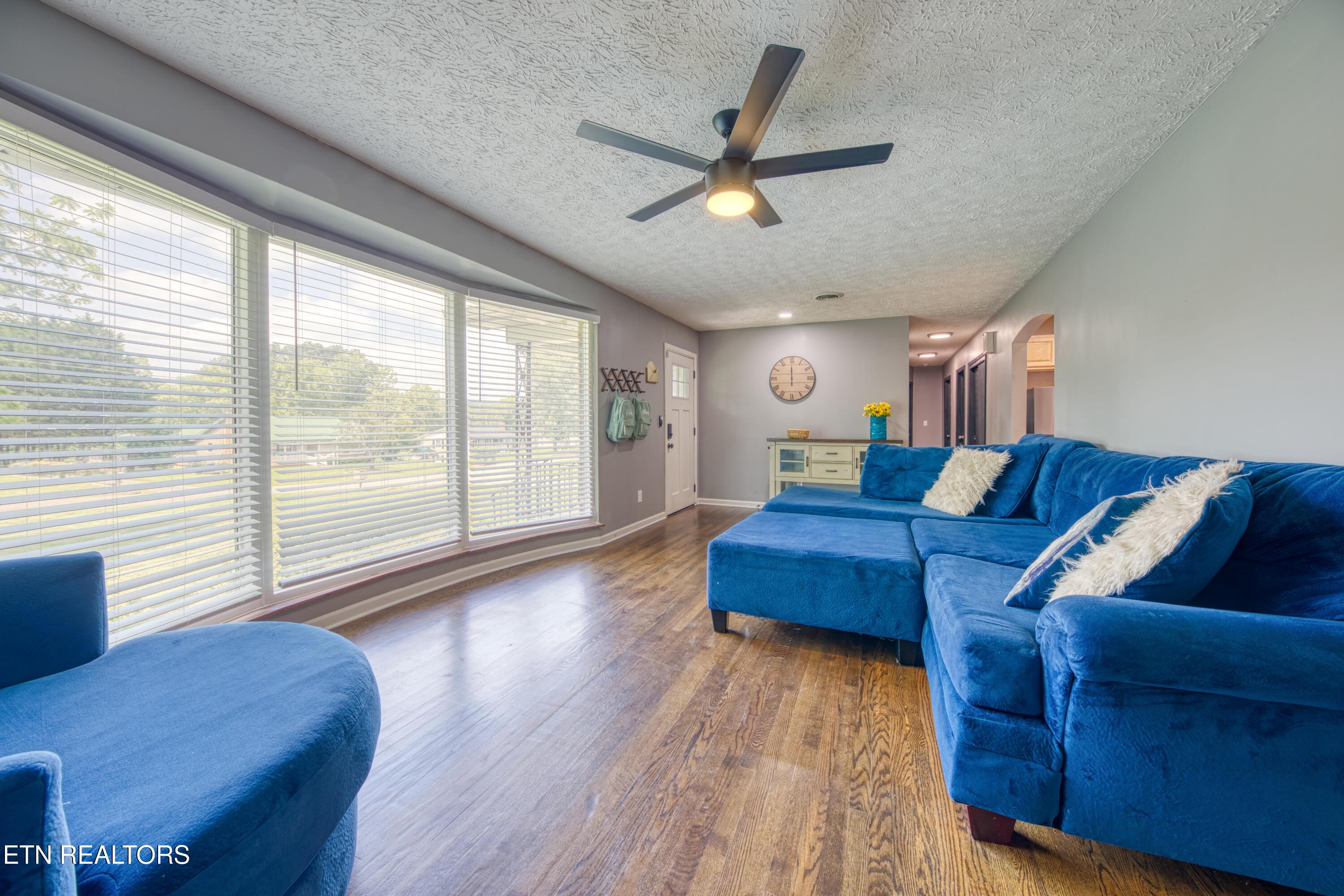 Image 3: 9212 Burchfield Drive