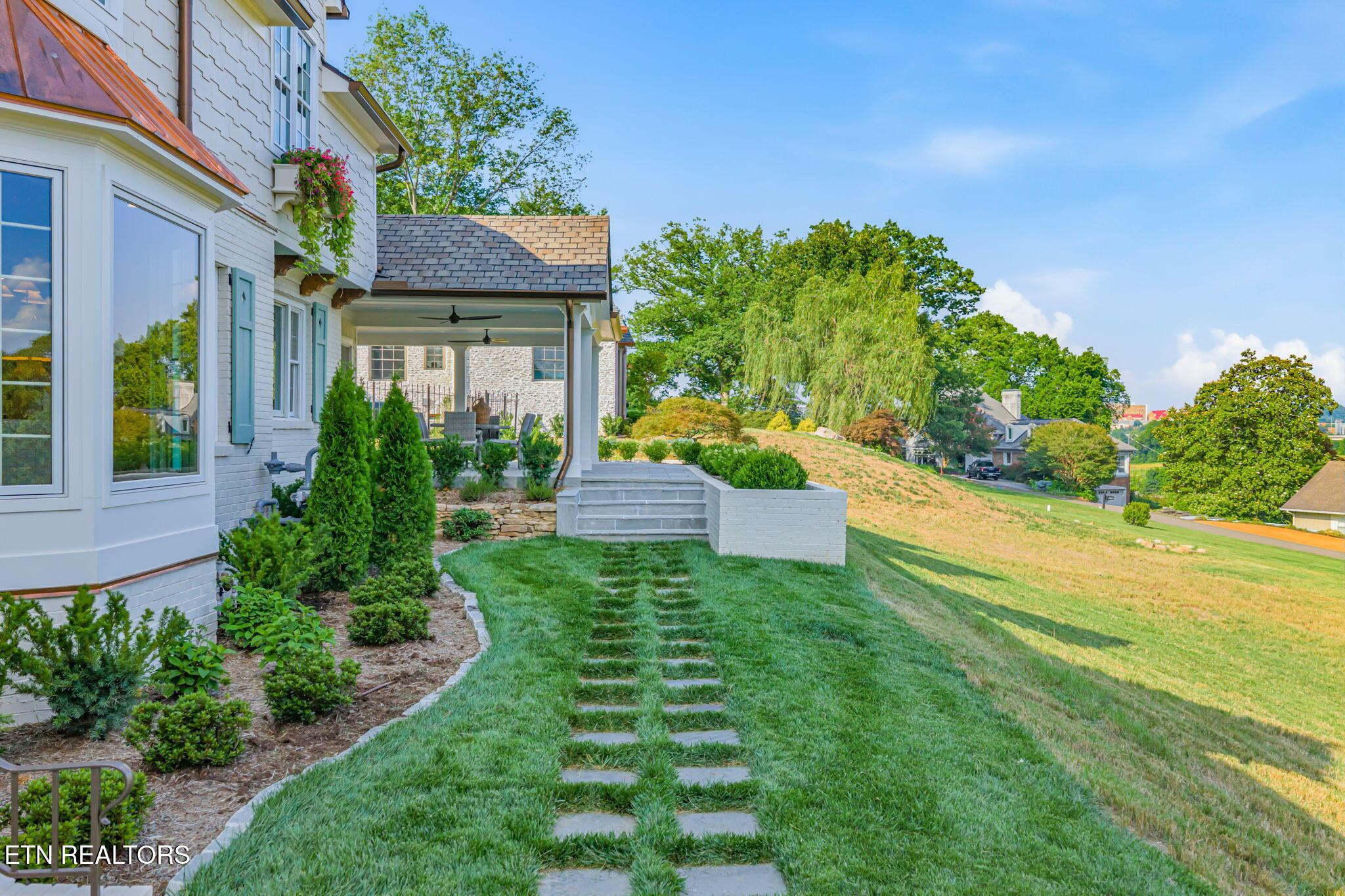 Image 4: 10-web-or-mls-3403 LakeView Drive-98