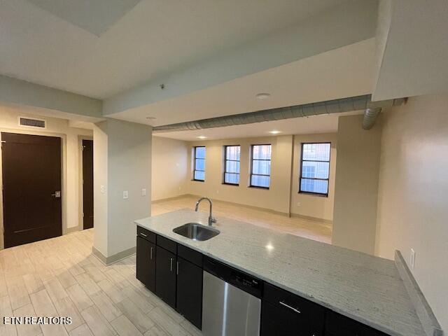 Image 4: Unit 205