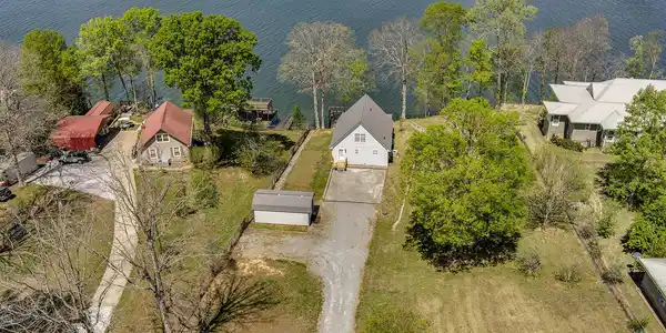 609 Lakewood Drive