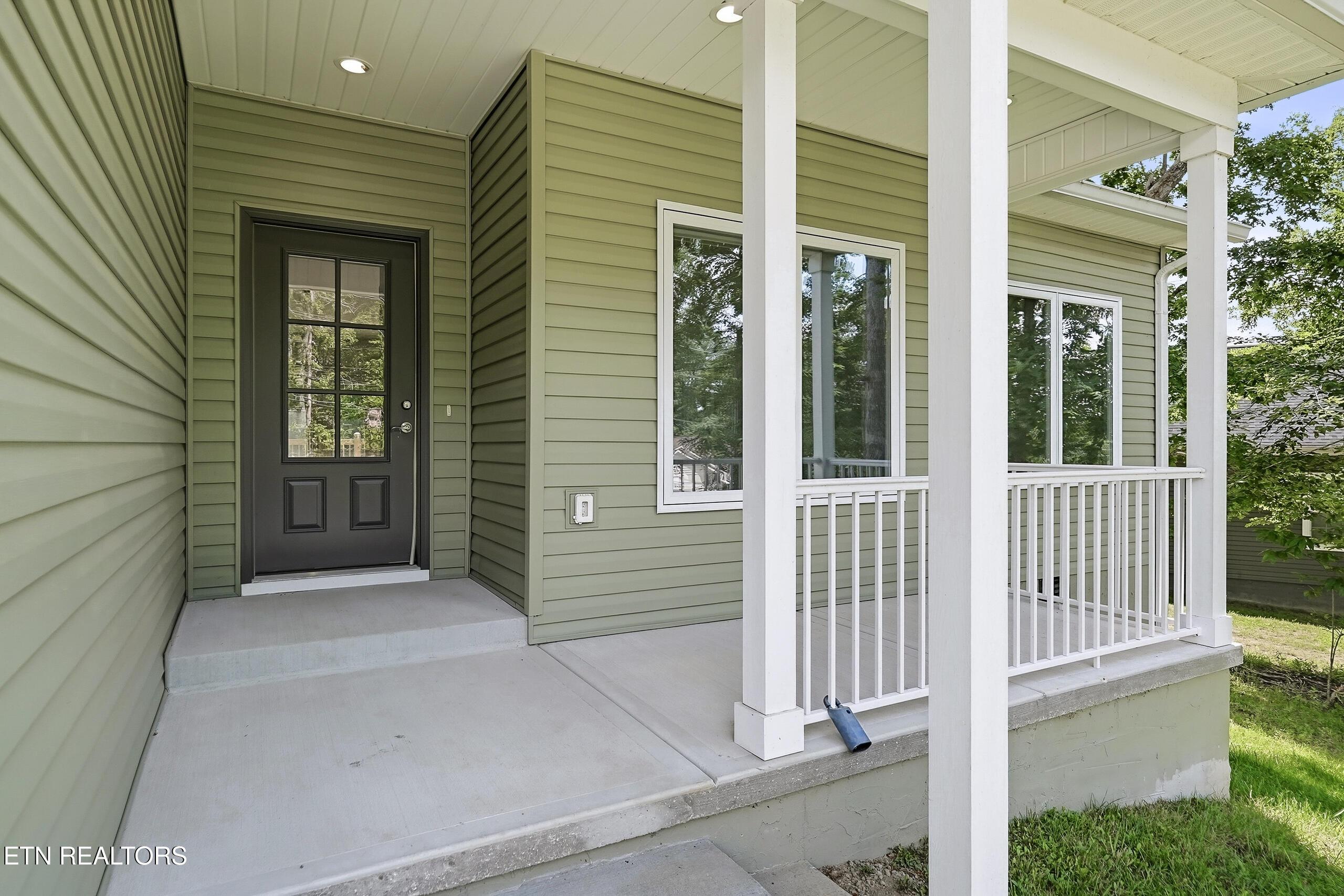 Image 3: BLP02996
