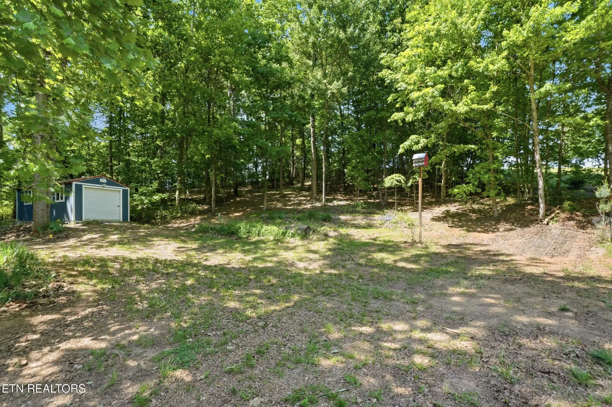 Image 1: brooksview_rd_lot_004