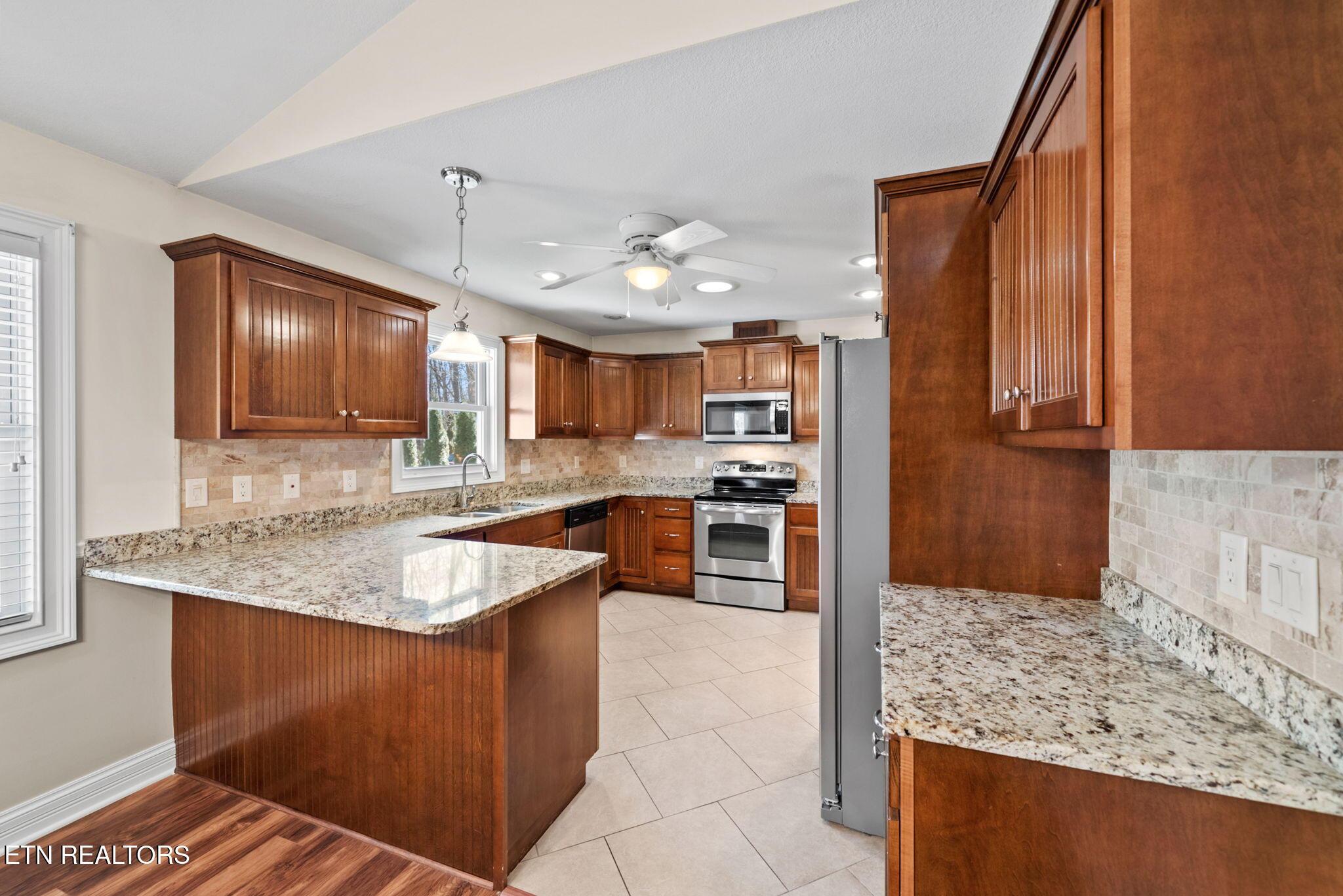 Image 3: 30-web-or-mls-DSC07877