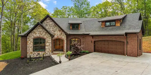 109 Lake Harbor Drive