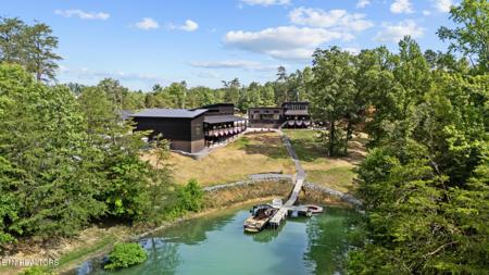 2466/2472 McQueen Way