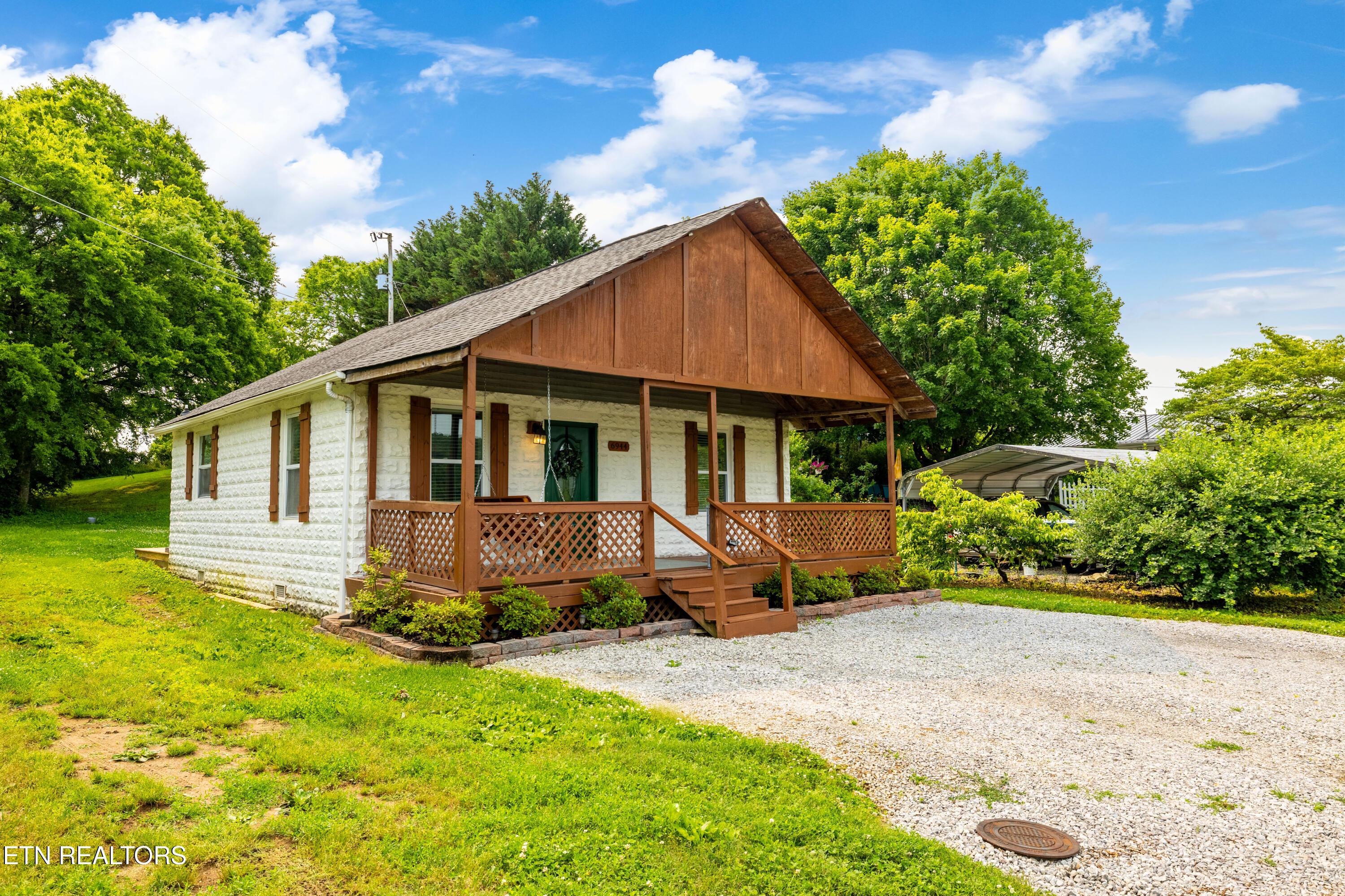 Image 2: 6944BerryLane-7