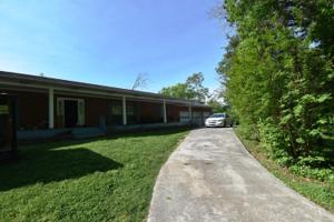 307 Woodland Hills Rd