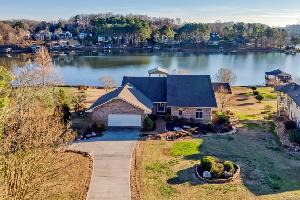 239 Chatuga Way