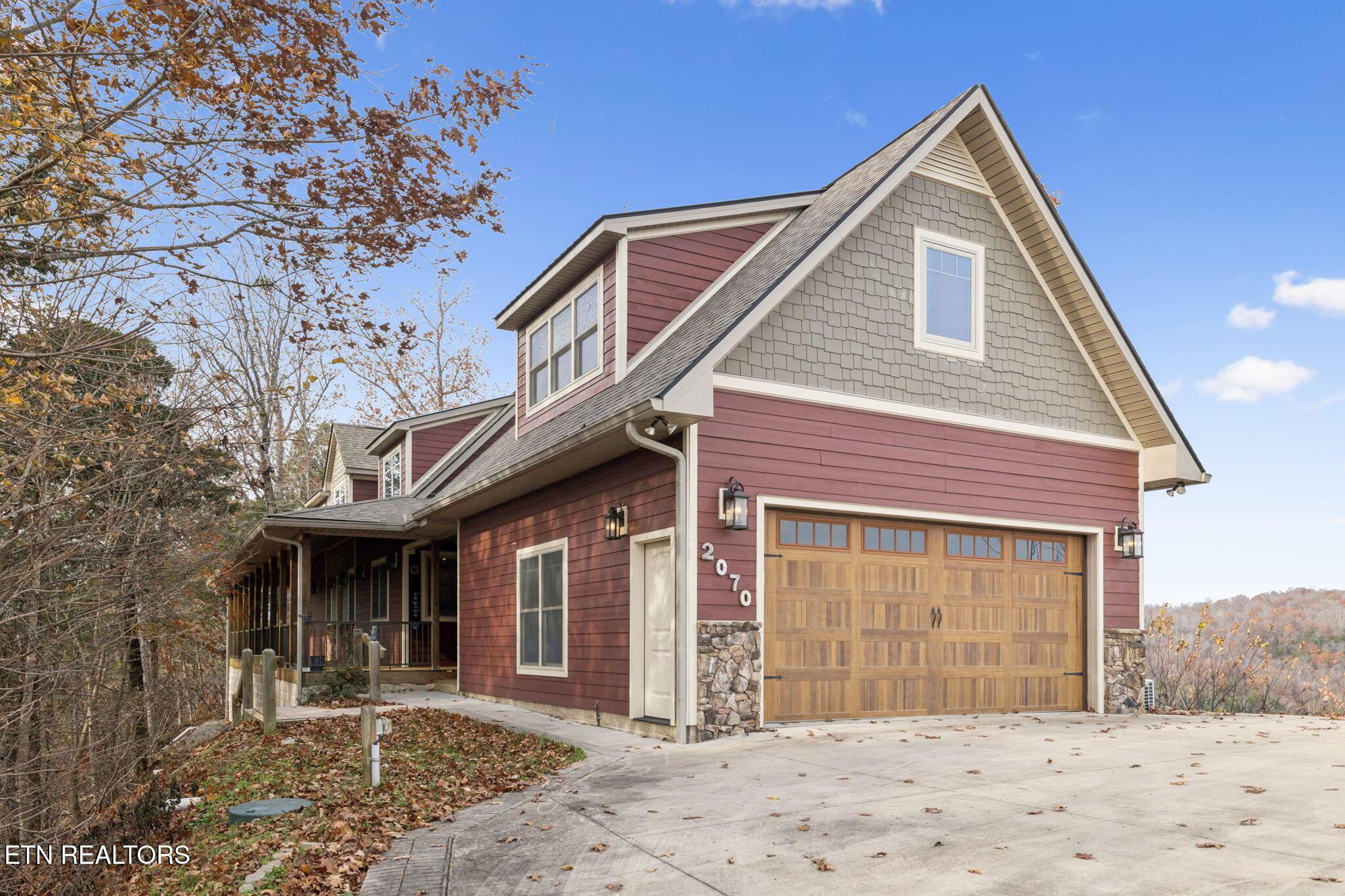 Image 4: 2-2070 Holly Bend Dr - 002