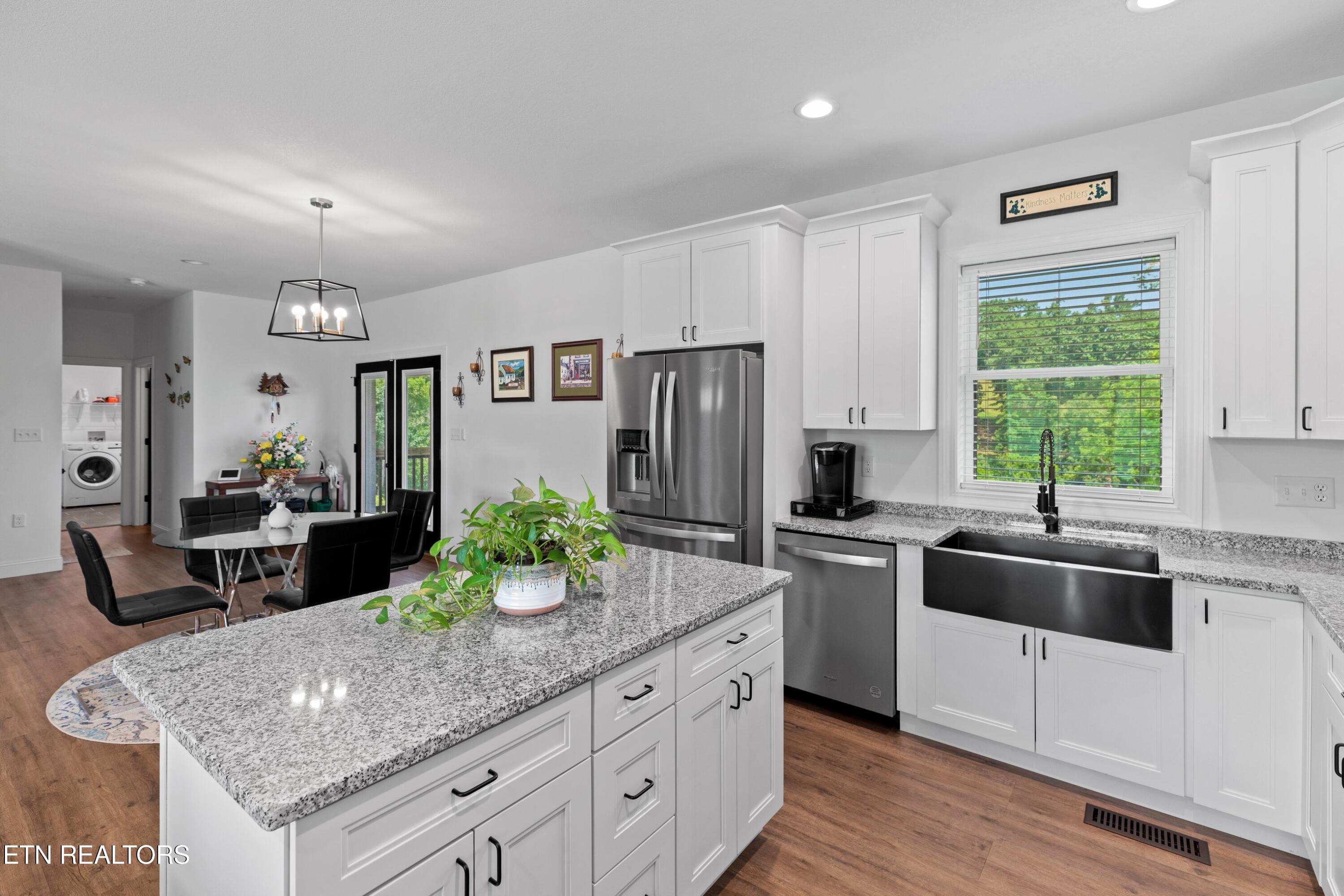 Image 3: 009-3099BridgewaterBoulevard-Morristown-