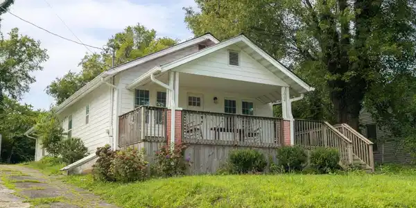 1004 Phillips Ave
