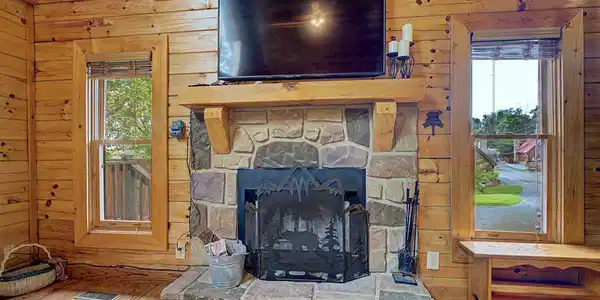 Image 4: 11-web-or-mls-1065-willard-way