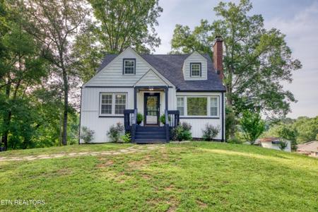 313 Edgewood Circle