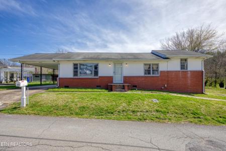 1021 Jacksboro Ave