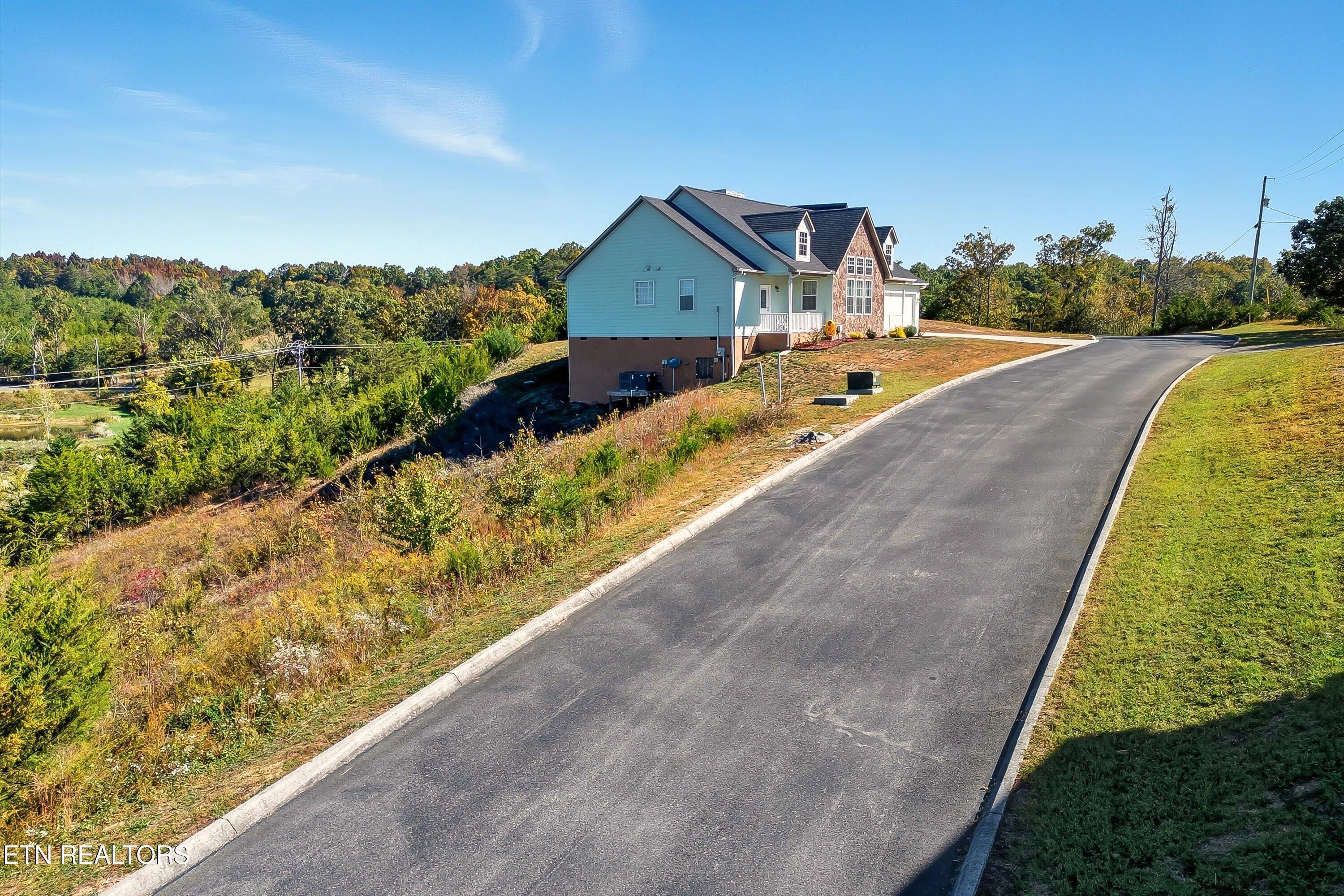 Image 1: 33-Blue Herring Way-33