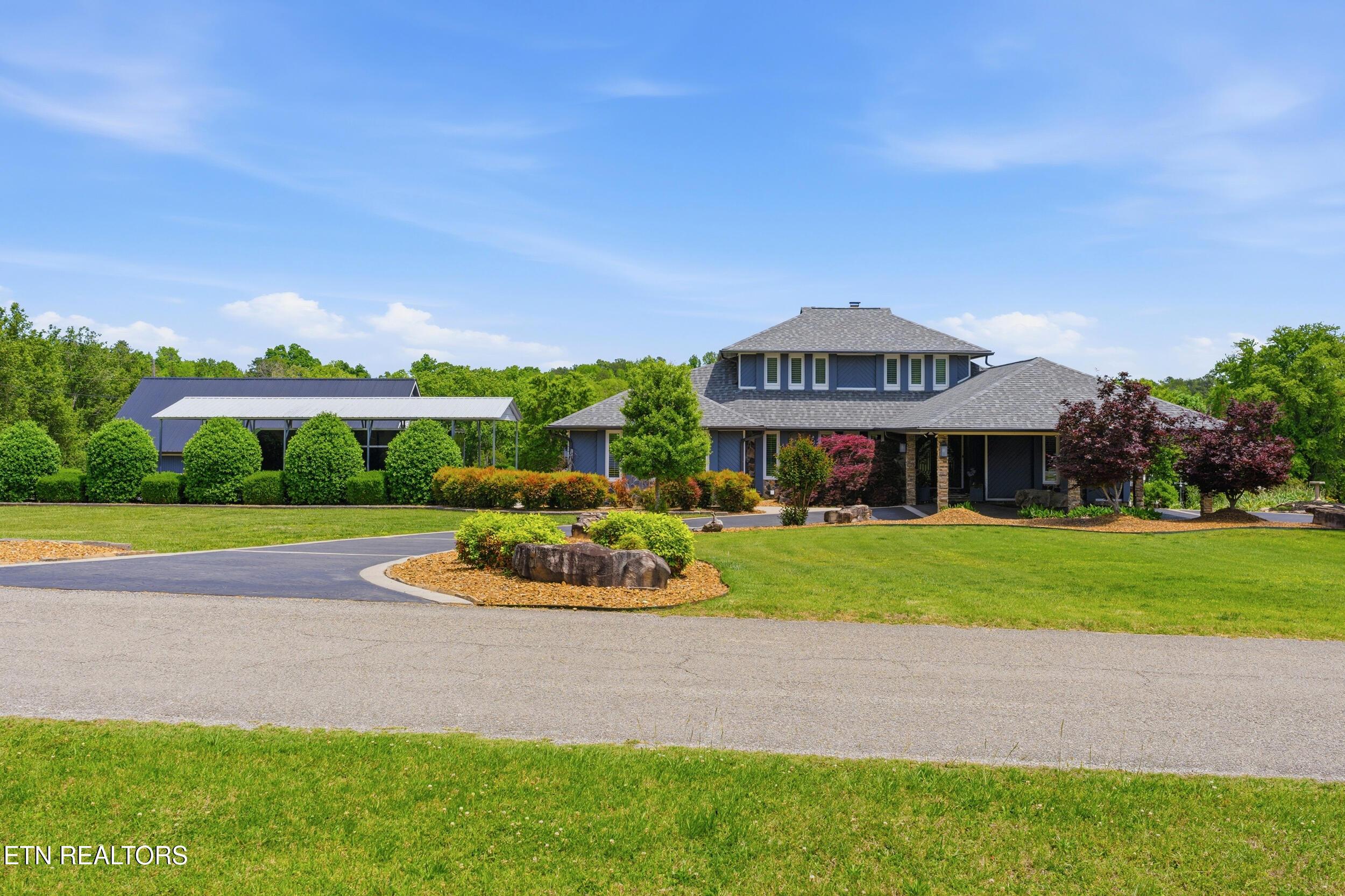 Image 3: 401_gholdston_dr_001