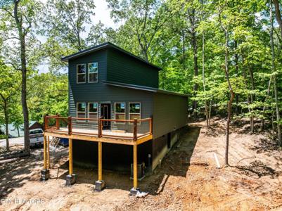 733 B Country Oaks Lane