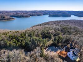 825 Harbor Pointe Drive