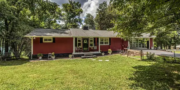 2163 Sugar Grove Valley Rd