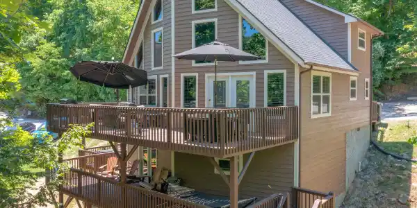147 Flat Lake Circle