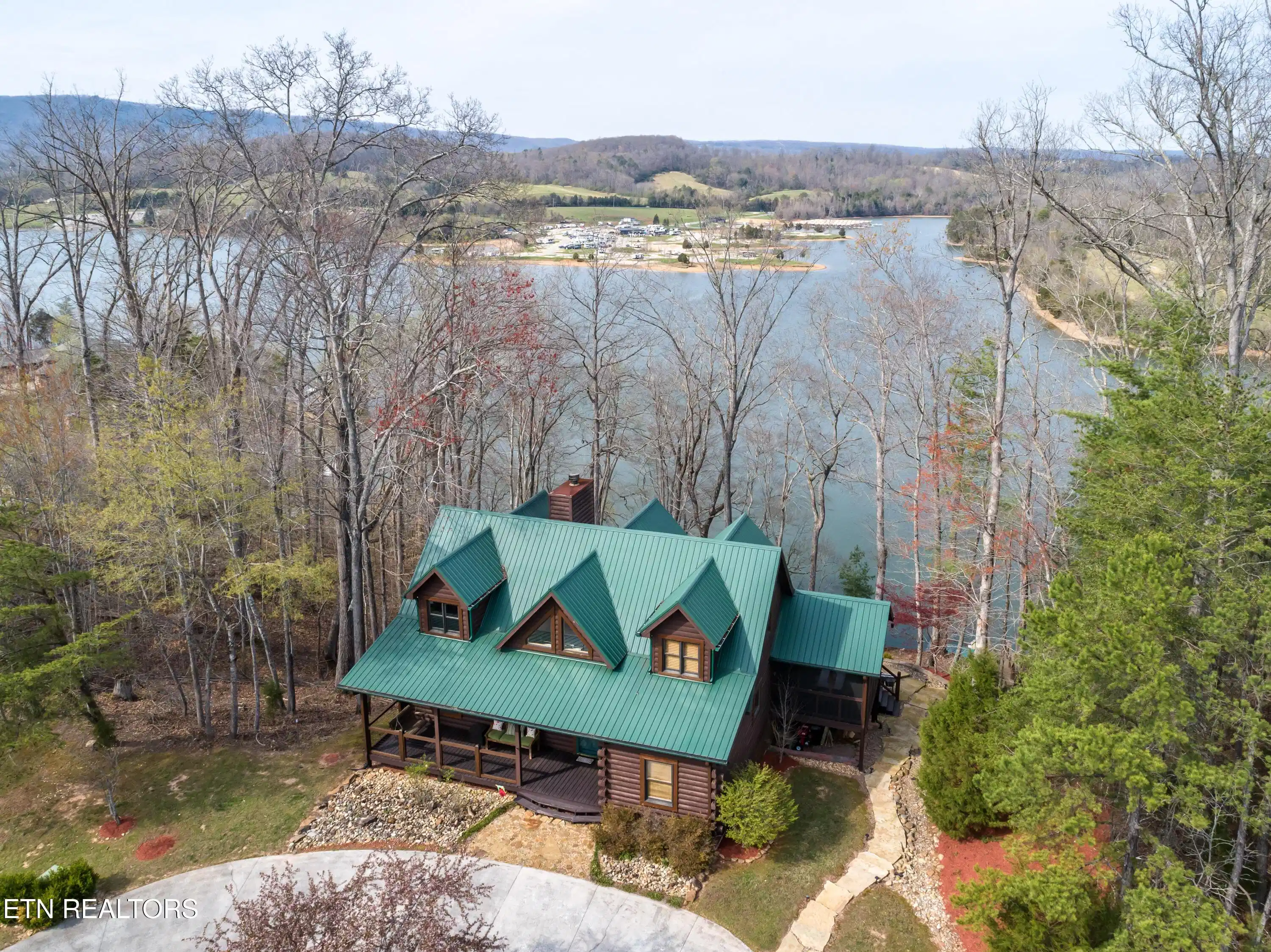 Image 1: 107 Sawmill Cove - Front Photo