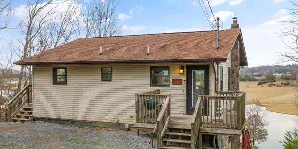 Image 2: 01-2739 Windy Cove Way-24