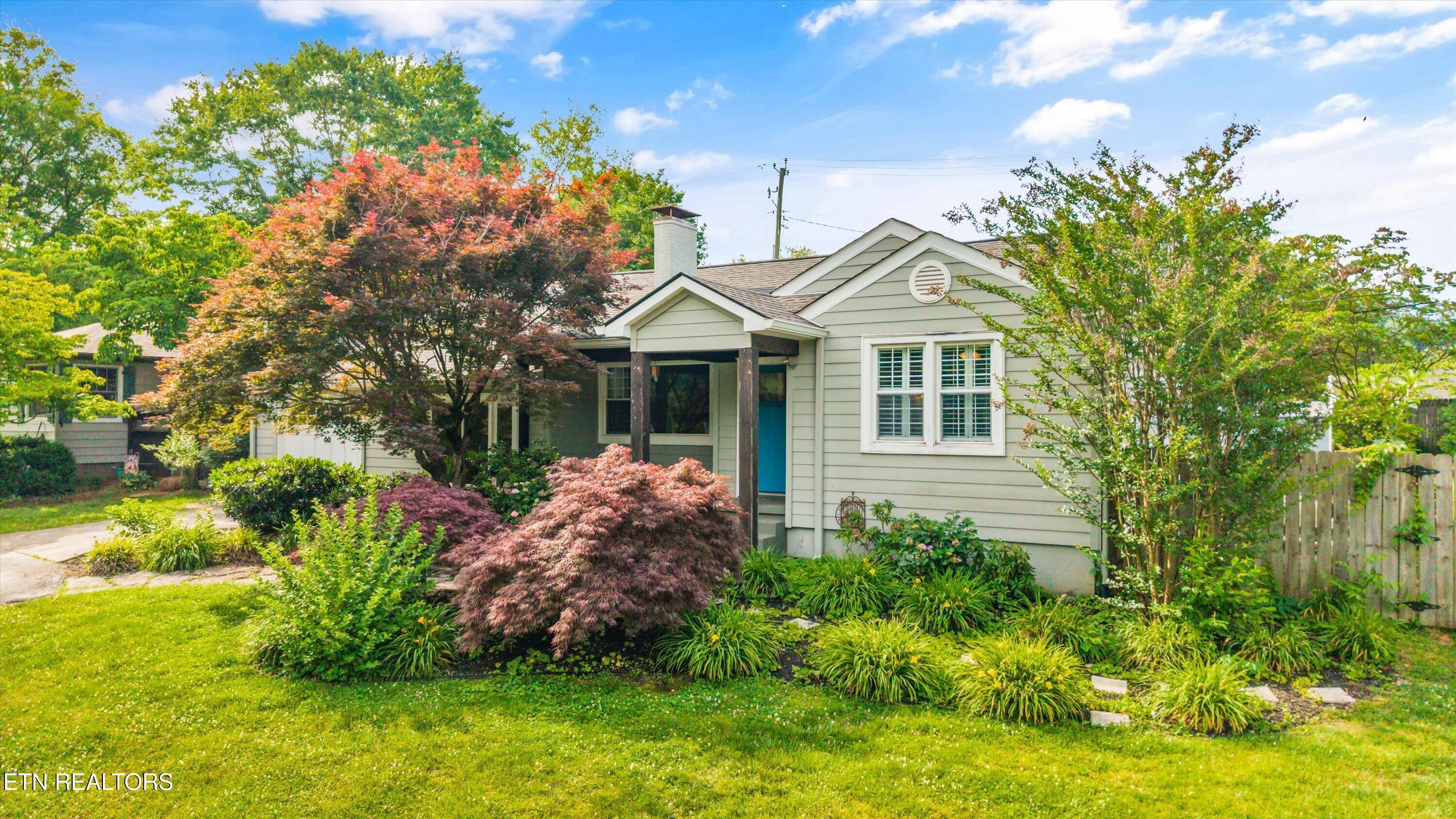 Image 2: 03-4028 Taliluna Ave 02