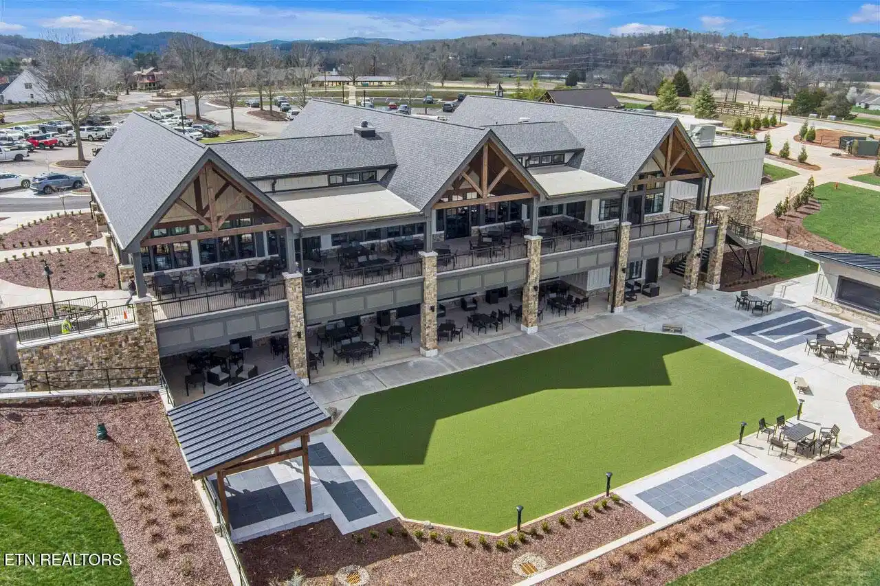 Image 1: TN-National-Clubhouse-3-1280px