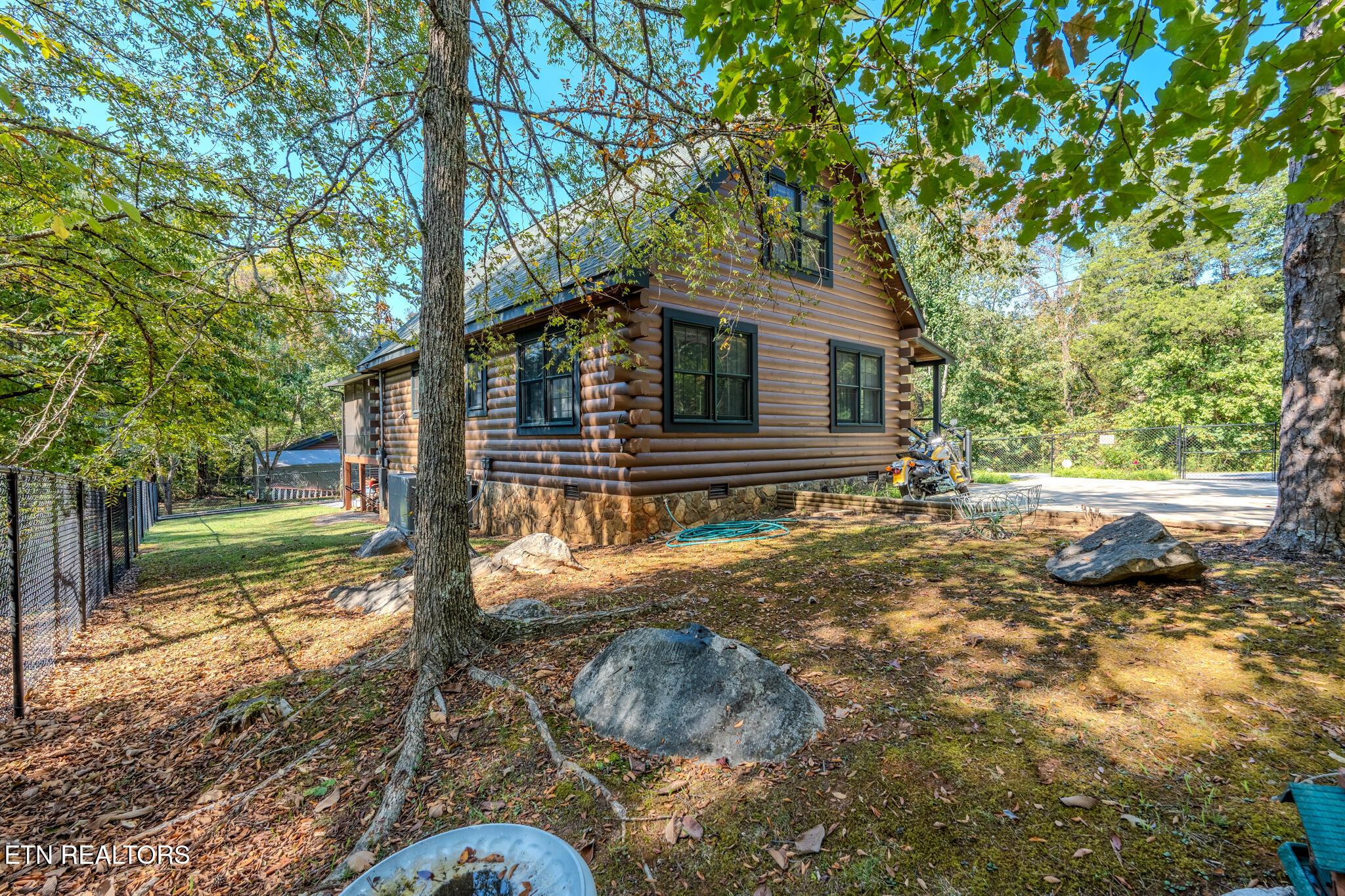 Image 3: Side View of Home