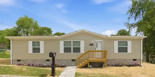 222 NW Virginia Ave